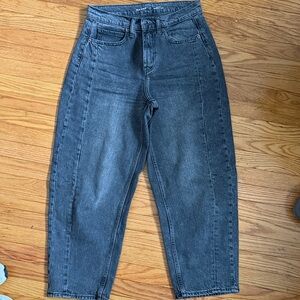 Old Navy High-Waist Cropped Black Wash Jeans